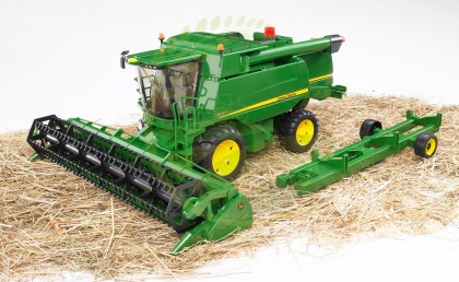 02132 Combină de recoltat John Deere T670i