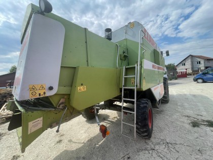 Combina Claas Mega 204