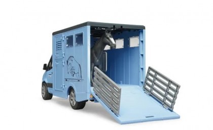 Camionetă transport animale MB Sprinter cu 1 cal