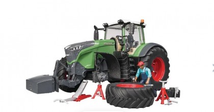 Tractor Fendt 1050 Vario cu mecanic