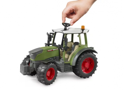 U02180 Tractor Fendt 211 Vario