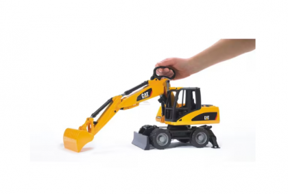 U02445 Excavator cu roți CAT